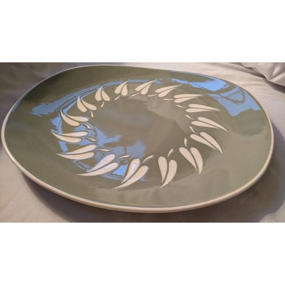 Harkerware 13 X 11.5” MCM Embossed Snowleaf Sage Green Serving Plate Platter - Picture 2 of 3